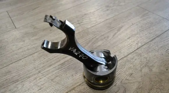 Mercedes-Benz E W212 Piston with connecting rod 8349Y