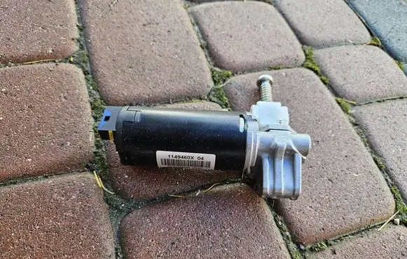 Opel Grandland X Seat adjustment motor 1149460X04