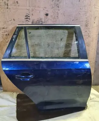 Volkswagen Golf V Rear door