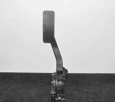 Opel Astra J Accelerator throttle pedal 132527046PV009765