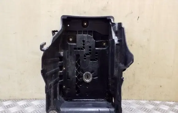 Battery tray