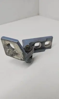 Opel Corsa D Front door lower hinge 