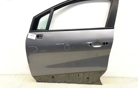 Renault Captur Front door