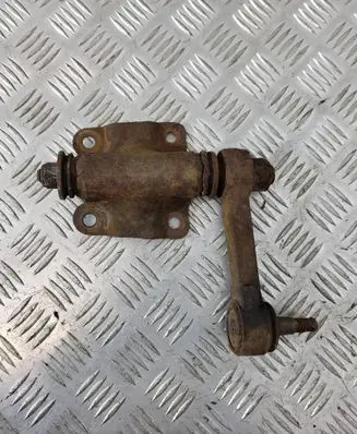 Hyundai Terracan Steering rack mounting bracket 