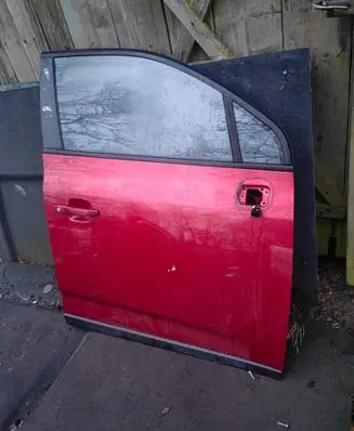 Chevrolet Orlando Front door