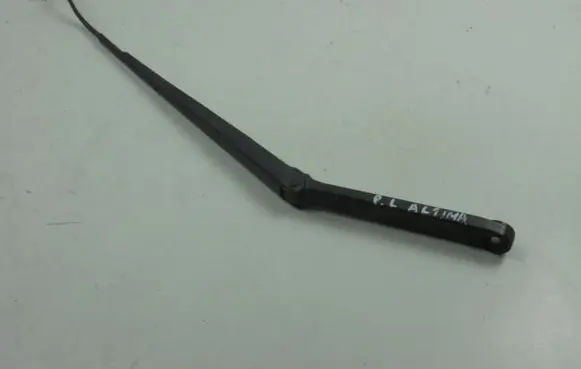 Nissan Altima Front wiper blade arm 89813-594