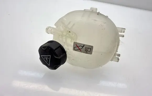 Opel Mokka B Coolant expansion tank/reservoir 9824316180