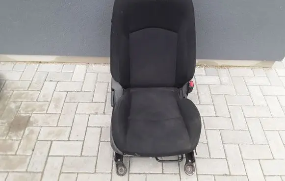 Nissan Note (E12) Front passenger seat 
