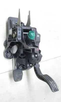 Opel Vivaro Brake pedal 465018560R