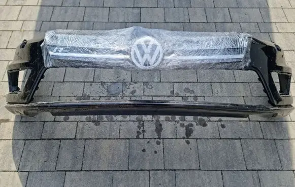 Volkswagen Golf VII Front bumper
