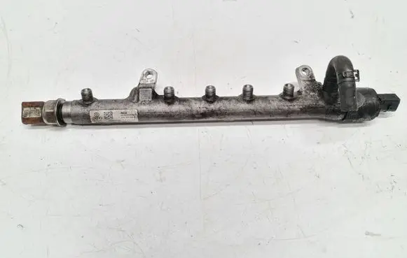 Volkswagen PASSAT B6 Fuel main line pipe 03L130089B 7700000298