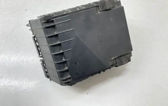 Volkswagen Caddy Fuse module 3C0971249