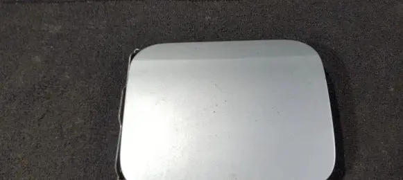 Nissan Primera Fuel tank cap
