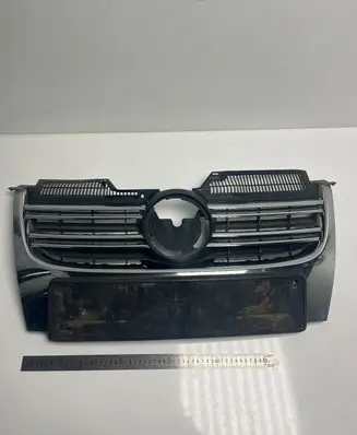 Volkswagen Golf V Front bumper upper radiator grill 1K5853600