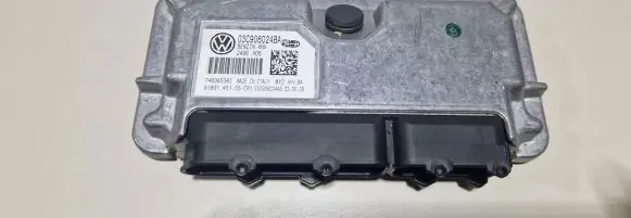 Volkswagen Caddy Engine control unit/module 03C906024BA