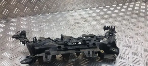 Ford Focus ST Other engine bay part 9808843180