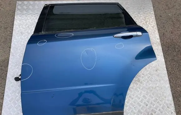 Subaru B9 Tribeca Rear door