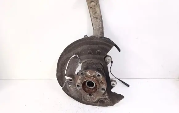 BMW X5M E70 Front wheel hub spindle knuckle 6773783