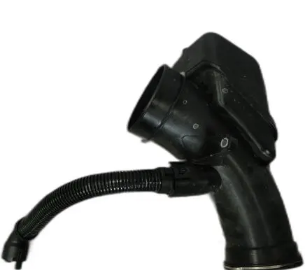BMW 5 G30 G31 Intercooler hose/pipe 8587573