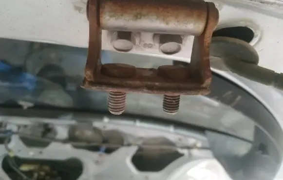 Honda Civic Tailgate/trunk/boot hinge