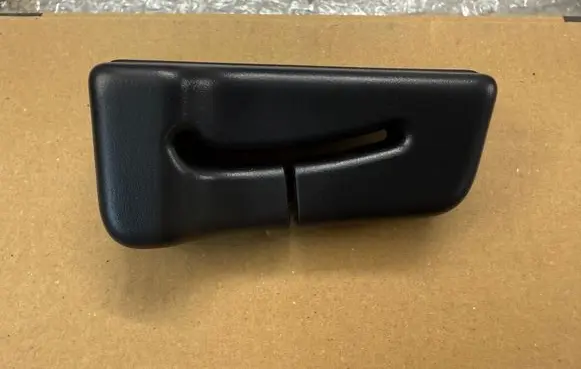 Volkswagen Amarok II Seat belt trim N1WBE245A22