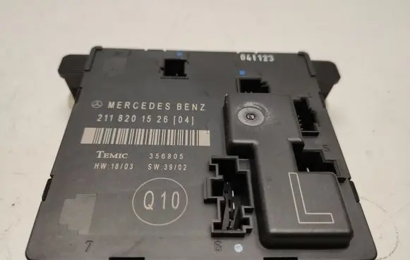 Mercedes-Benz E W211 Door control unit/module A2118201526