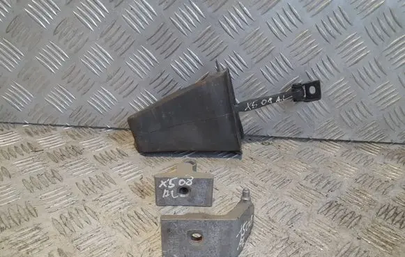 Rear door hinge set