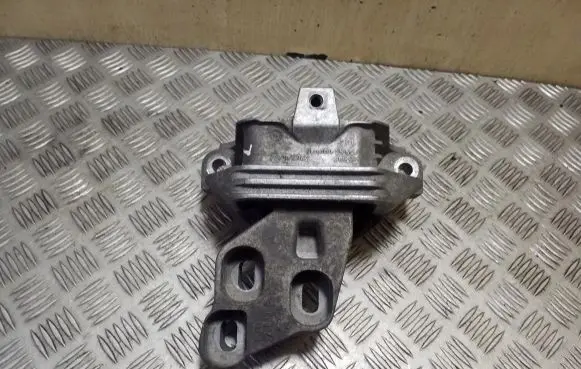 Mercedes-Benz B W246 W242 Engine mount bracket A2462400617