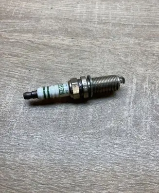 Volkswagen Golf IV Spark plug SuperR6