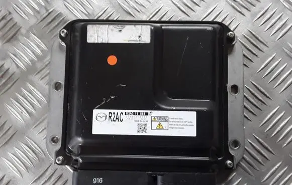Mazda 6 Engine control unit/module R2AC18881 2758009165