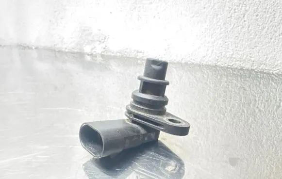 Opel Signum Camshaft position sensor 55201876 A377
