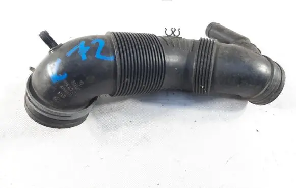 Volkswagen Tiguan Air intake hose/pipe 5N0129656