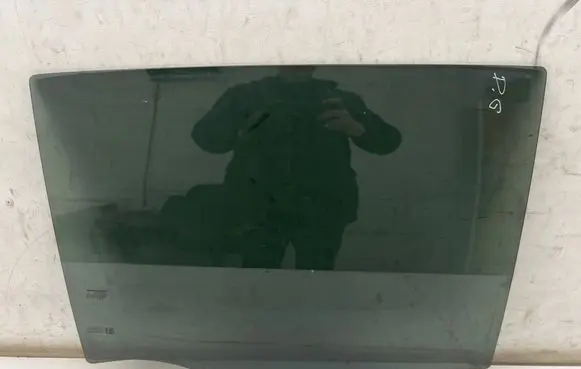 Ford Ranger IV Rear door window glass