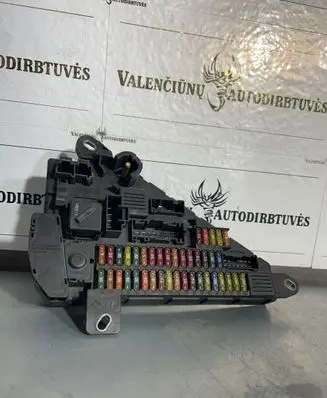 BMW 5 E60 E61 Fuse module 6906601
