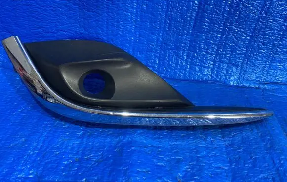 Mazda 6 Front bumper lower grill G46L-50C21
