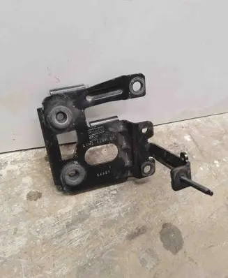 Ford Explorer VI Air filter cleaner box bracket assembly L1M39647EF