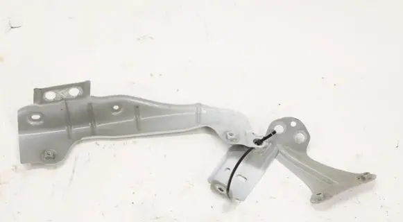 Seat Ibiza V (KJ) Fender mounting bracket 6F0821328D