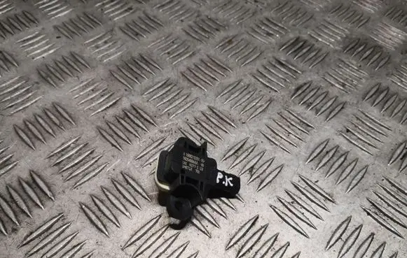 Mercedes-Benz CLA C117 X117 W117 Airbag deployment crash/impact sensor 1668210351 A1668210351