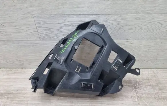 Peugeot 308 Front bumper 9837863980
