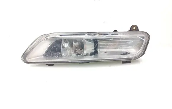 Volkswagen PASSAT B7 Front fog light