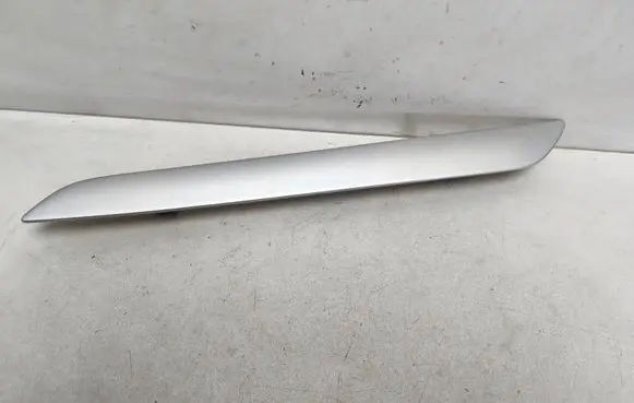 Audi Q3 8U Front door trim bar 8U0867409E 8U0867409
