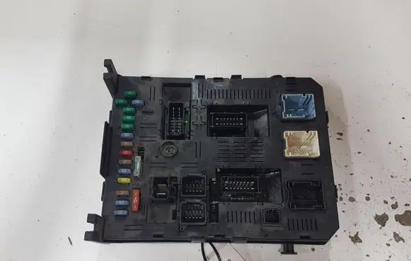 Citroen C5 Fuse module 9660105980 216760315B 281133468A