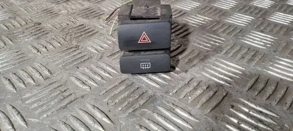 Toyota Corolla E120 E130 Hazard light switch 8433202090A 37078A