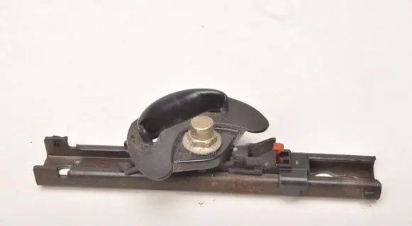 Citroen C4 Aircross Seat belt adjustment rail 5507371