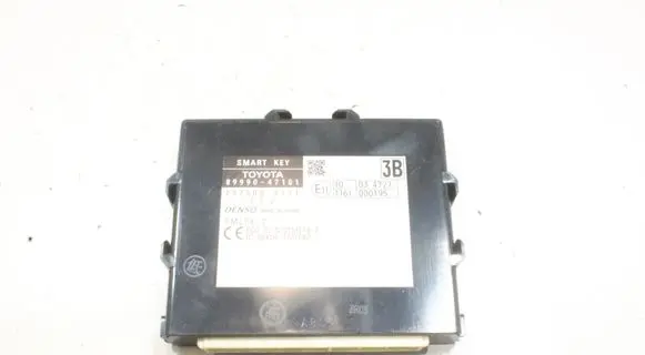 Toyota Prius+ (ZVW40) Keyless (KESSY) go control unit/module 8999047101