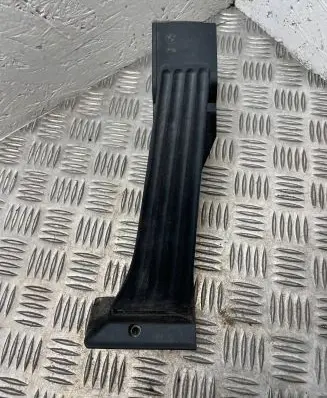 BMW 7 E65 E66 Accelerator throttle pedal 677264502 6772645 25916010