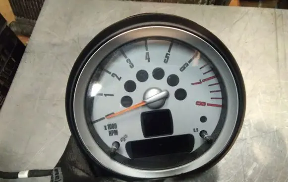 Mini One - Cooper Coupe R56 Tachometer SS00479955 920139201 BM0505043