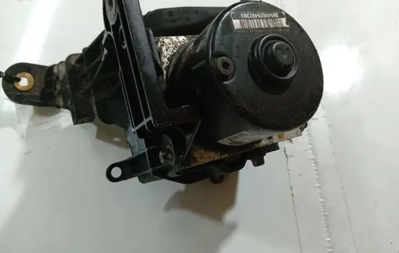 Opel Zafira B ABS Pump 13244860