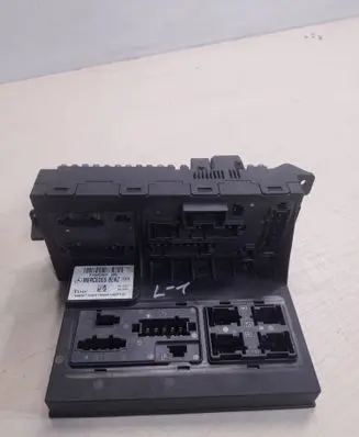 Mercedes-Benz E W211 SAM control unit 2115453901