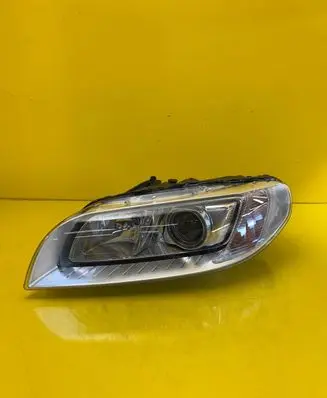 Volvo XC70 Headlight/headlamp 31420013